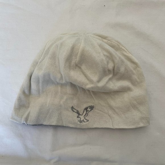 GREY AND WHITE HAT THAT CAN FLIP INSIDE OUT - Picture 2 of 3